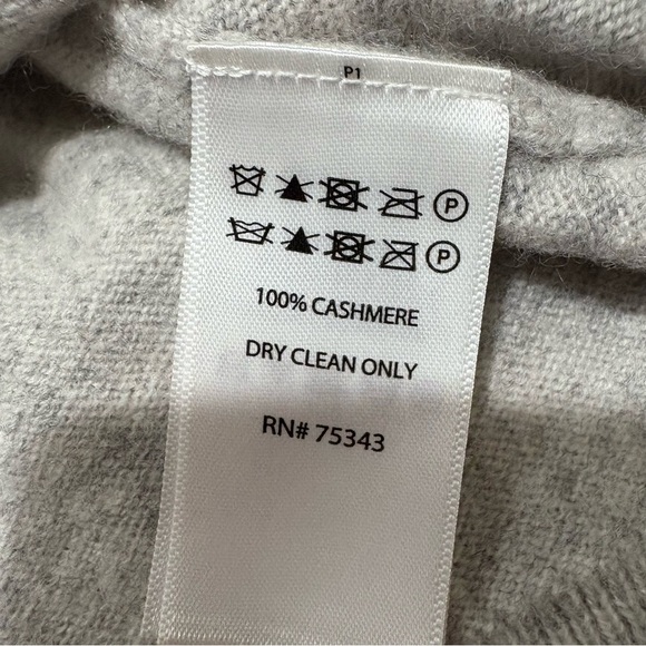 Nanette Lepore Women’s Sweater 100% 2 Ply Cashmere Gray Sz L Soft Luxury Preppy - Picture 11 of 11